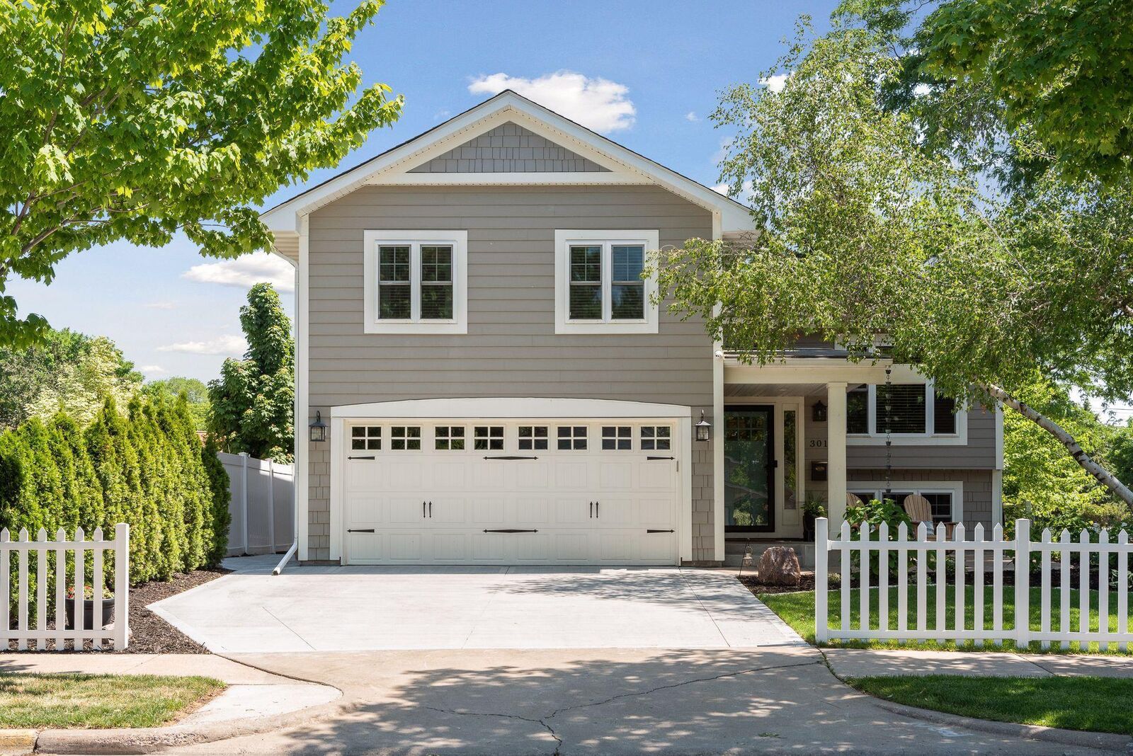 Property Photo:  301 4th Street NE  MN 55413 