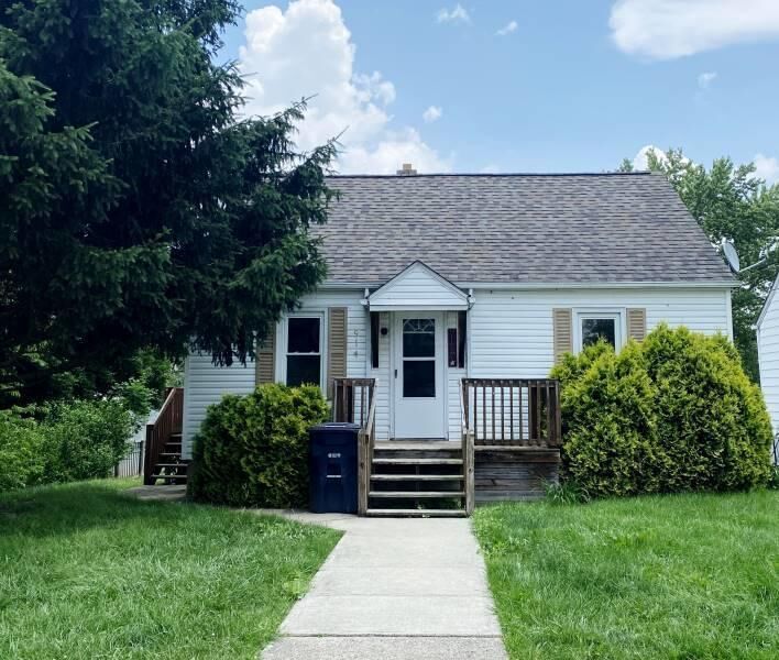 Property Photo: 914 Logan Street OH 43130