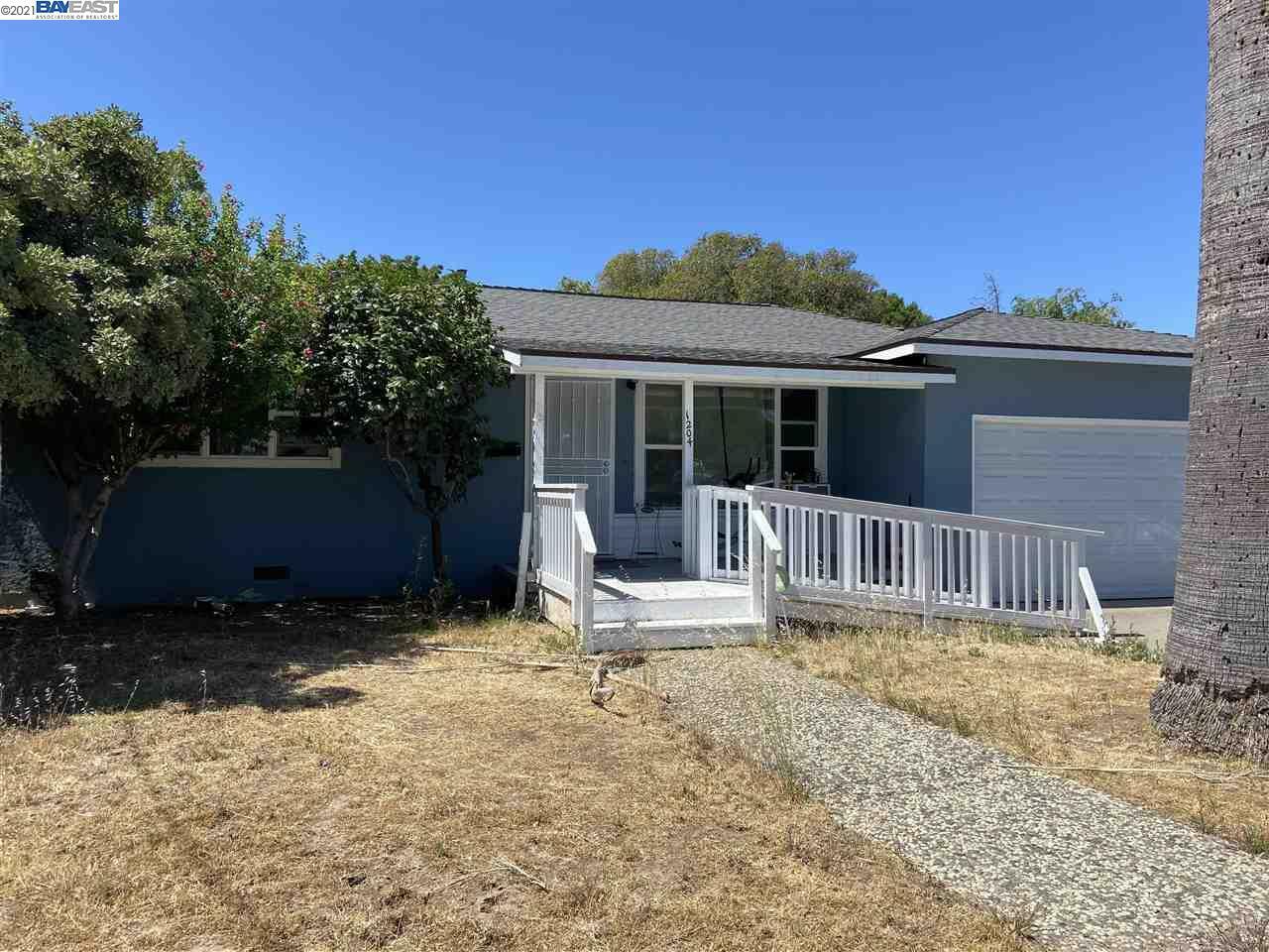 Property Photo:  1204 E 13th St  CA 94509 