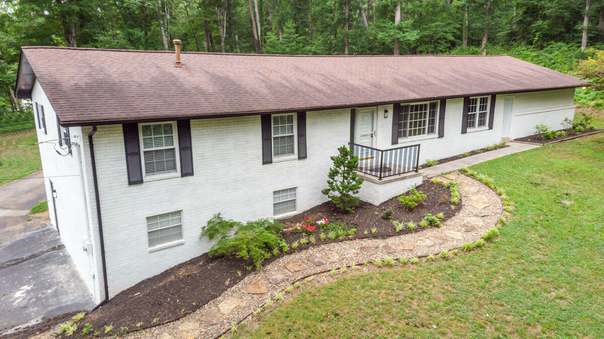 Property Photo:  1412 Chert Pit Rd  TN 37923 