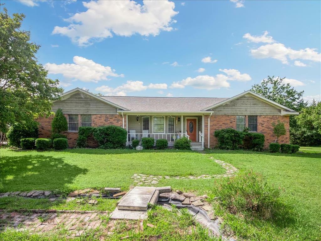 Property Photo:  410 Water Street  TX 75159 