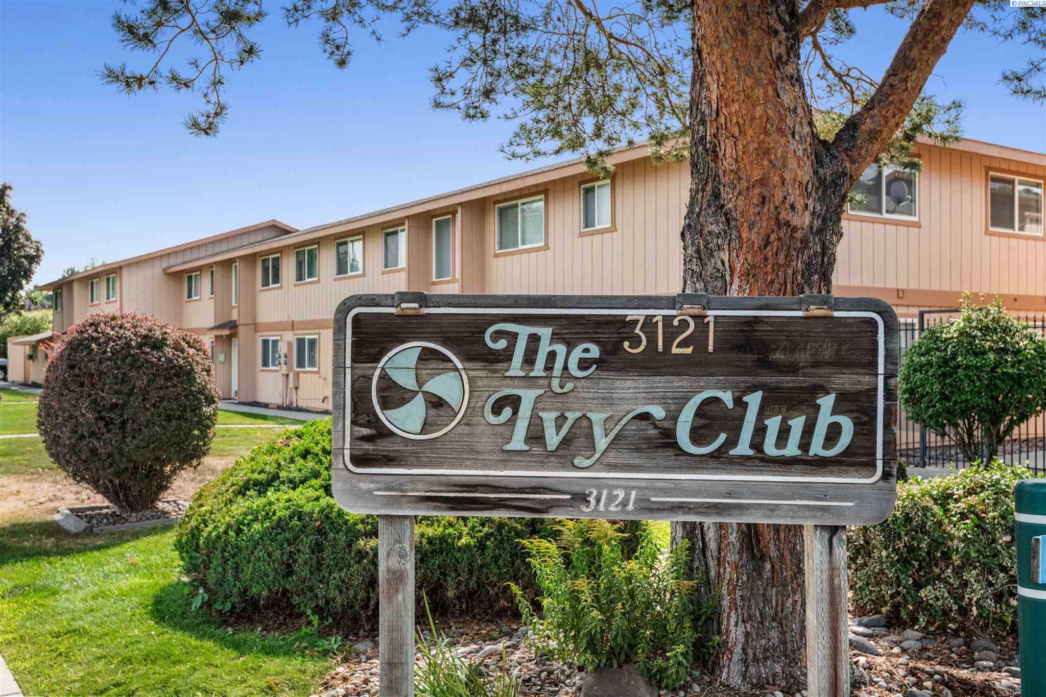 Property Photo:  3121 W Hood Avenue  WA 99336 