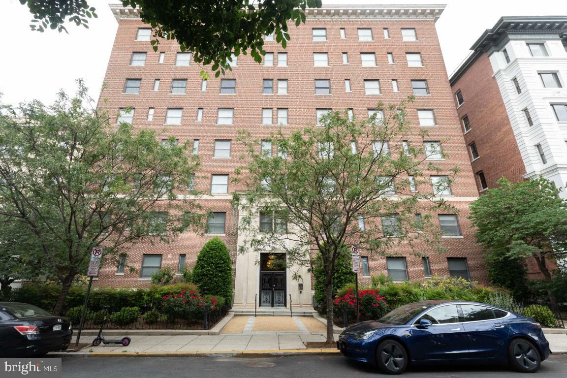 Property Photo: 2127 California Street NW 405 DC 20008