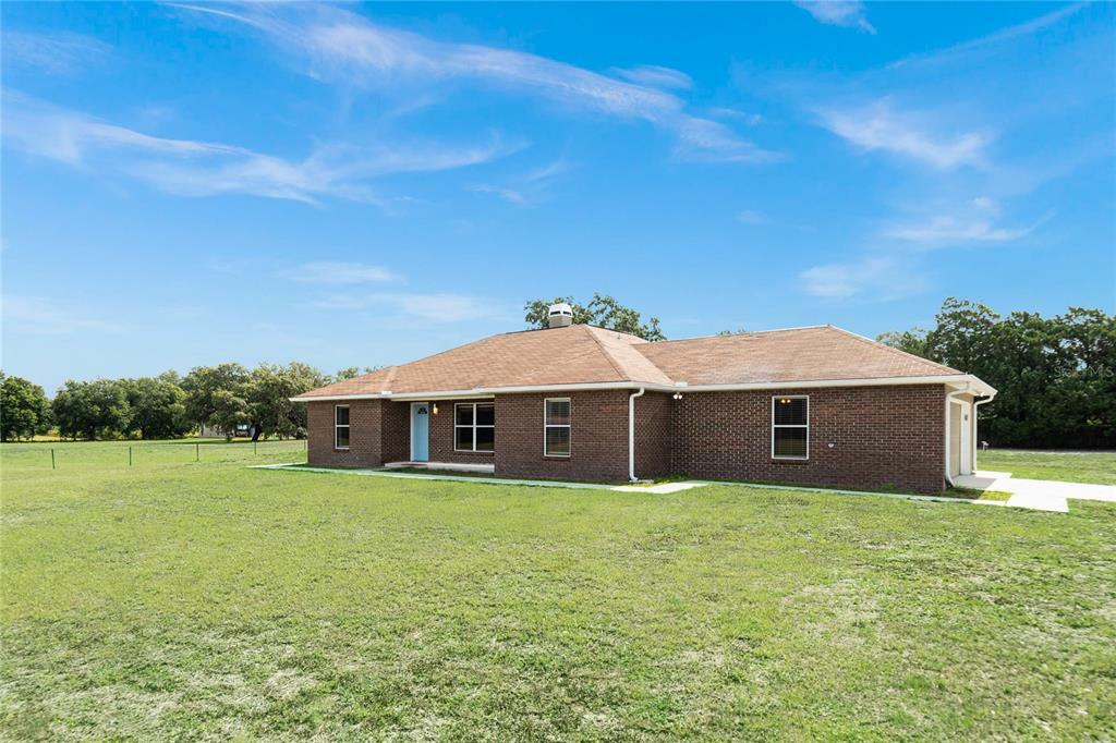 Property Photo:  655 S Narcoossee Road  FL 34771 