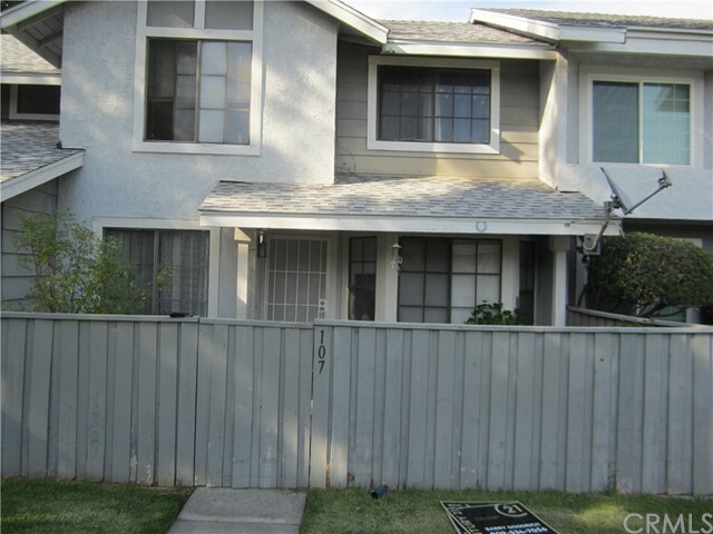 Property Photo: 1380 W 48th Street 107 CA 92407
