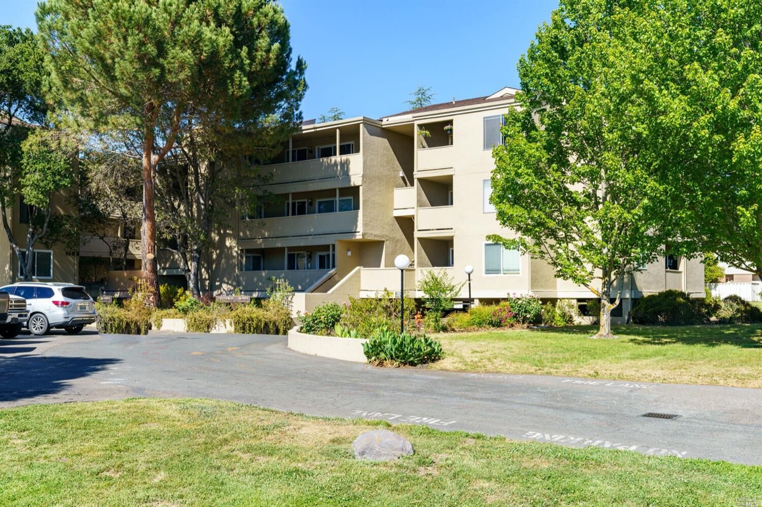 Property Photo: 1453 Neotomas 206 CA 95405