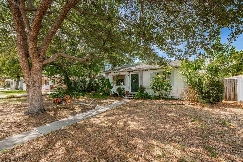 Property Photo:  6618 Dartmouth Avenue N  FL 33710 