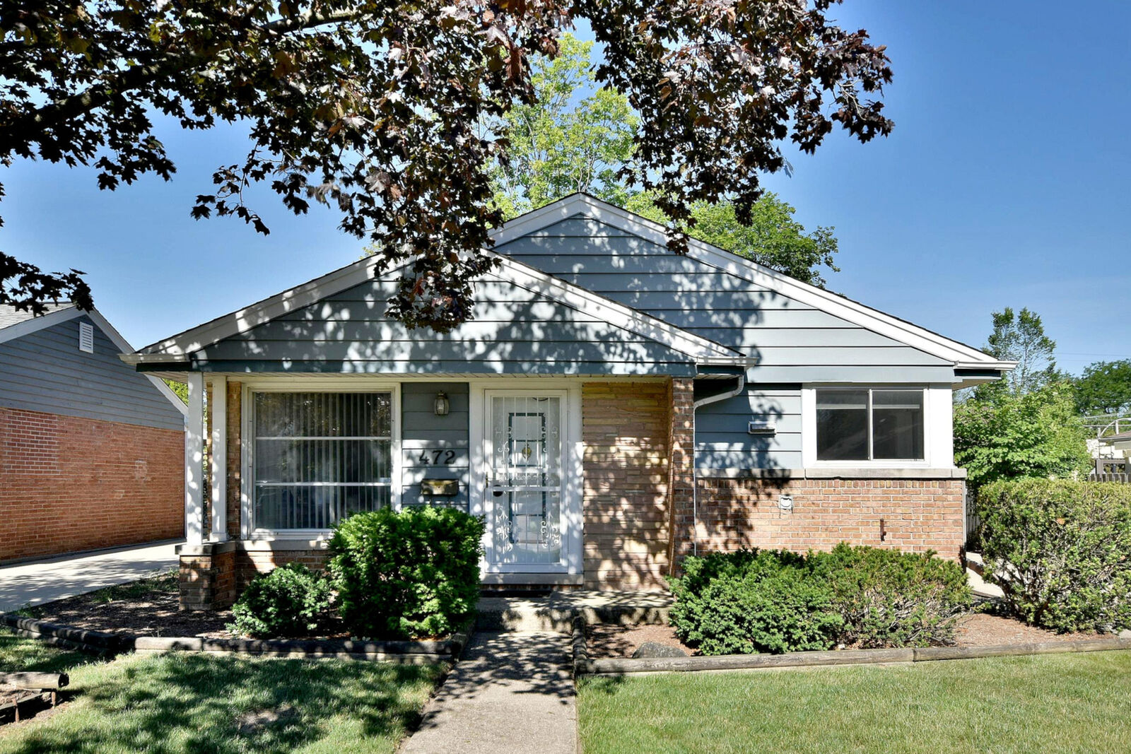 Property Photo:  472 N Highview Avenue  IL 60126 