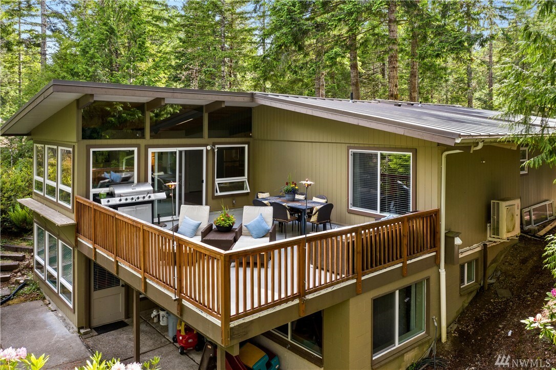 Property Photo:  81 E Dogwood Lane  WA 98592 