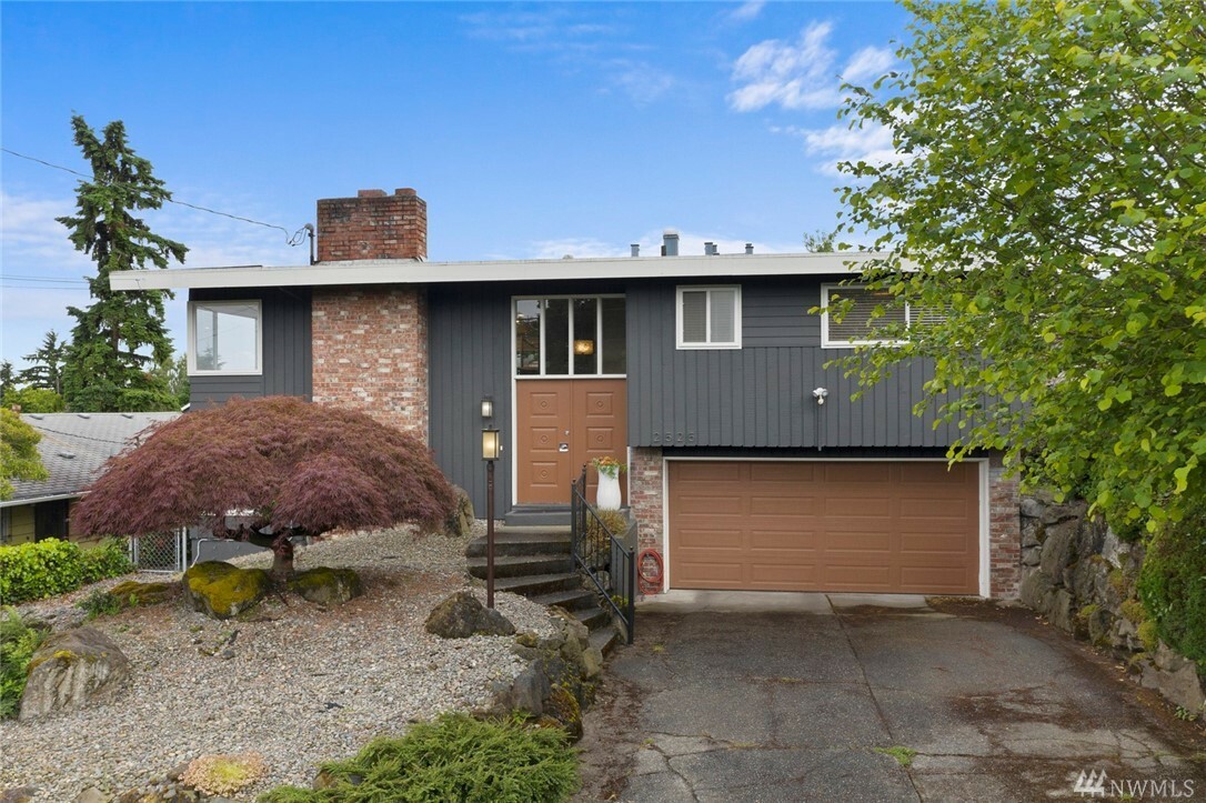 Property Photo:  2525 S Raymond St  WA 98108 