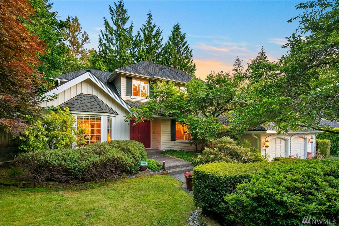 Property Photo:  25909 NE 25th St  WA 98053 