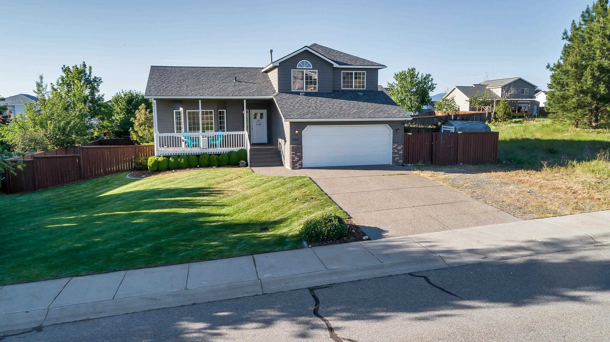 Property Photo: 8405 E Sunflower Ln WA 99217-9462