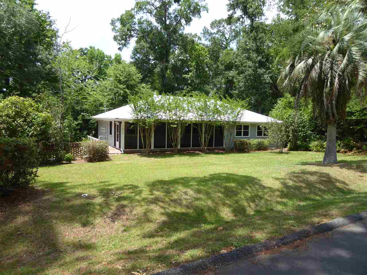 Property Photo:  2010 W Randolph Circle  FL 32308 