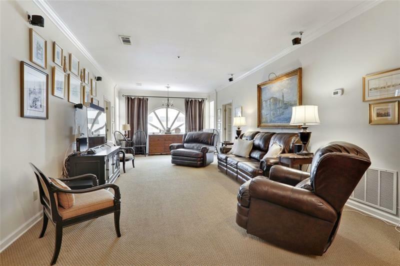 Property Photo: 2499 Peachtree Road NE 707 GA 30305