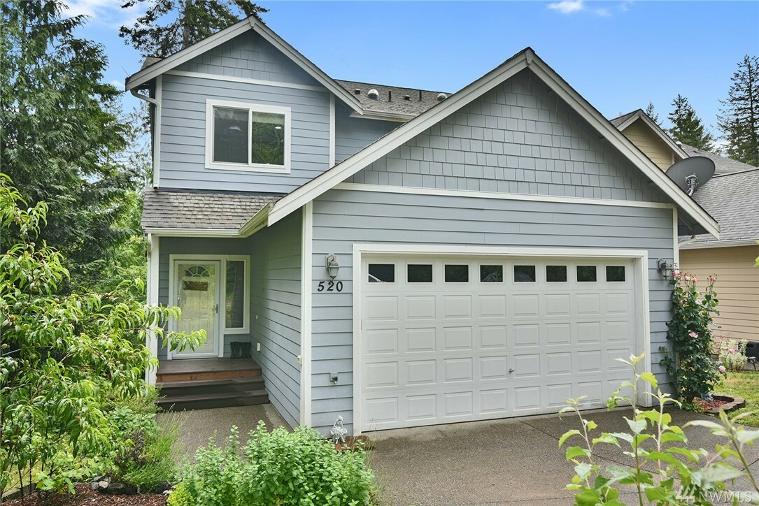 Property Photo:  520 E Wheelwright St  WA 98524 