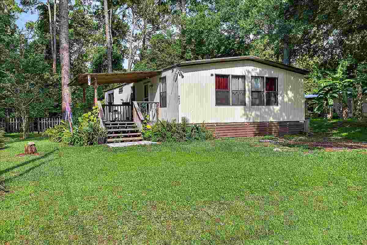 Property Photo:  4533 4th Ave  FL 32095 