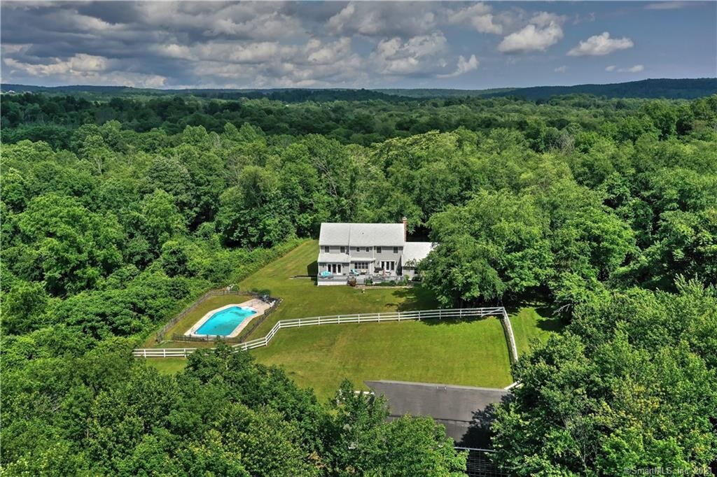 Property Photo:  40 New England Drive  CT 06492 