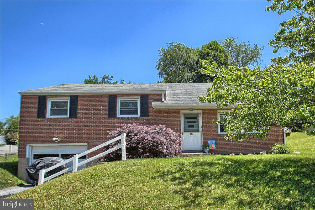 Property Photo:  5213 Creekwood Drive  PA 17109 