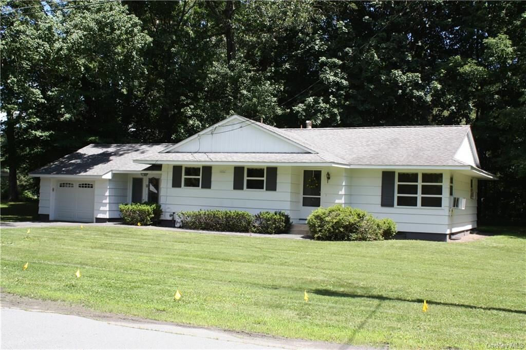 Property Photo:  7 Ann Lynn Court  NY 12771 