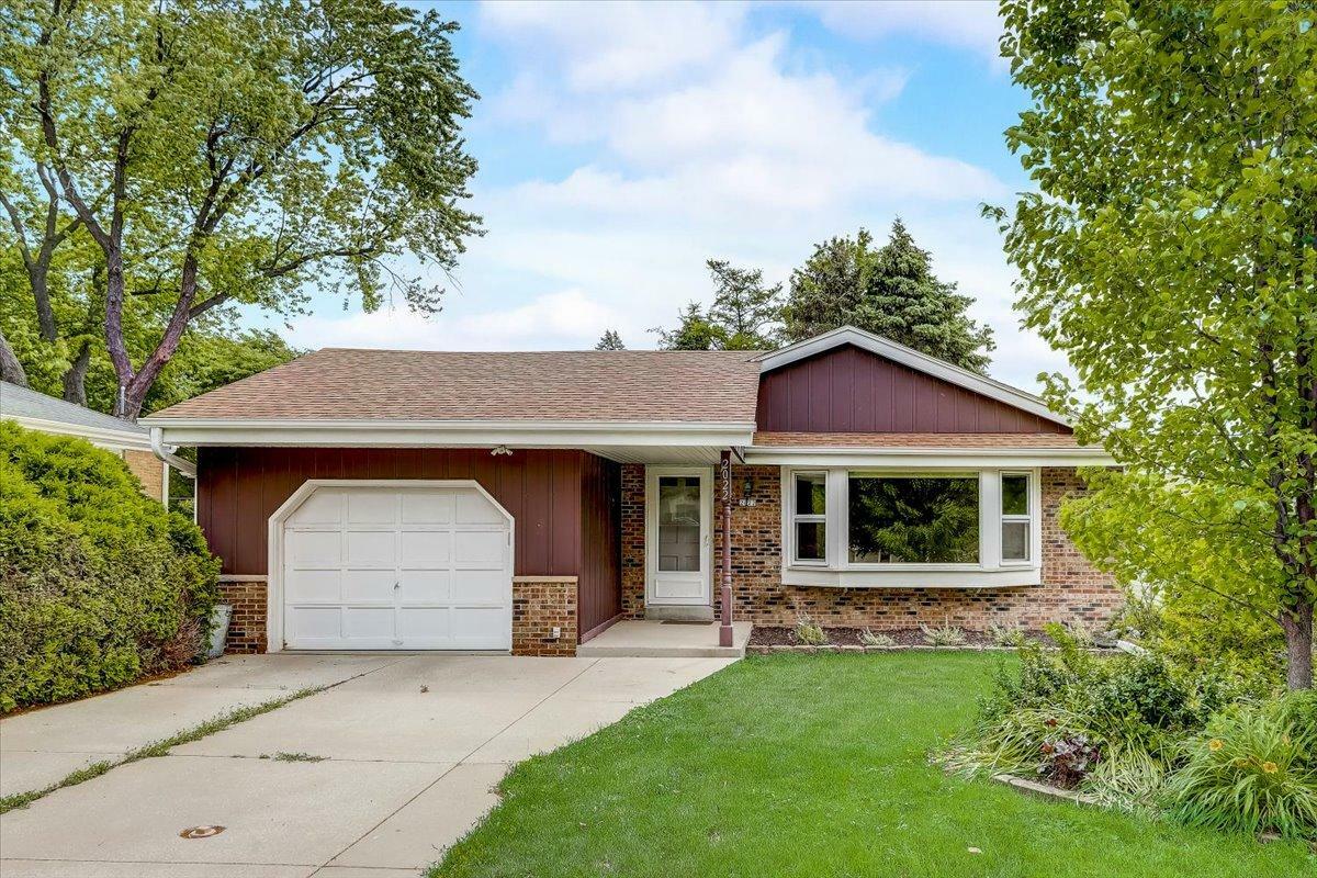 2022 N 116th St  Wauwatosa WI 53226 photo