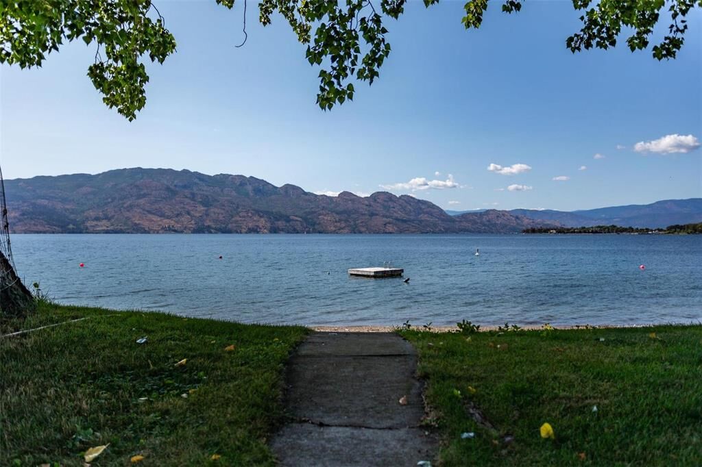Property Photo: 2095 Boucherie Road 40 BC V4T 1Z5