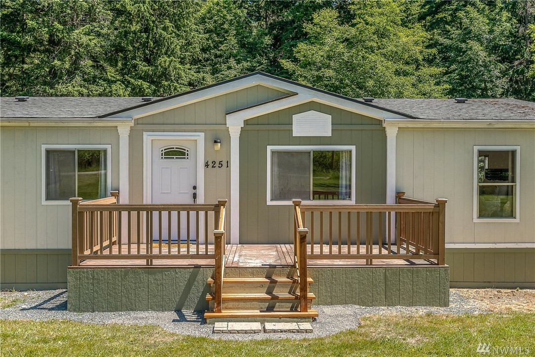 Property Photo: 4251 Junco Rd WA 98253