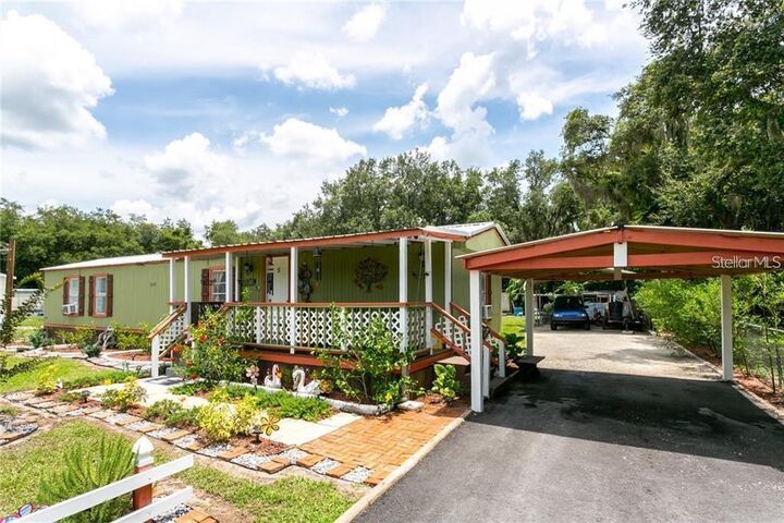 Property Photo:  5 Valencia Court  FL 33880 