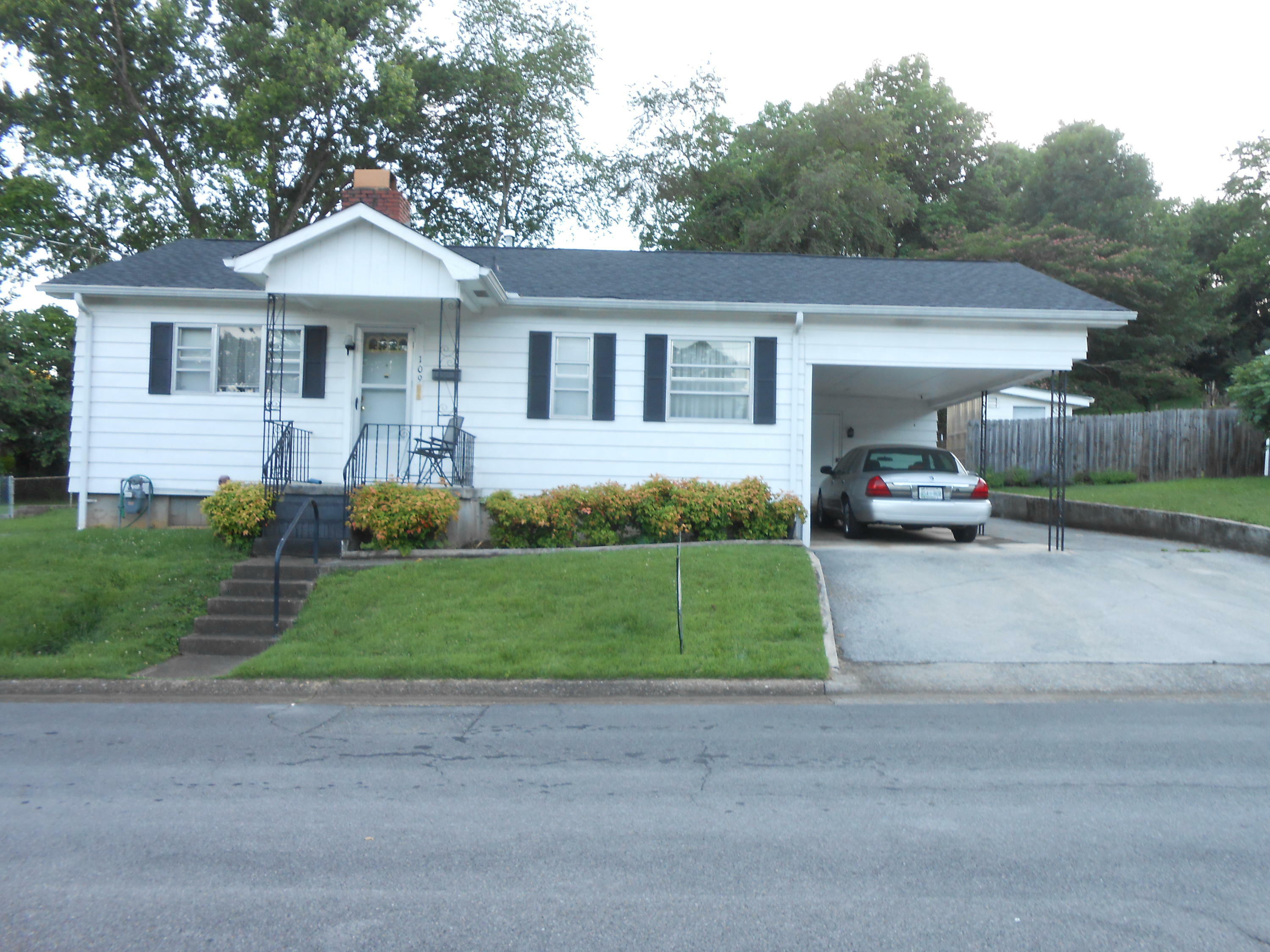 Property Photo:  109 Tilden Rd  TN 37830 