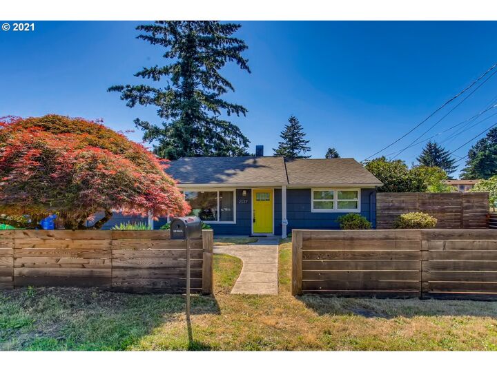 2537 NE 111th Ave  Portland OR 97220 photo