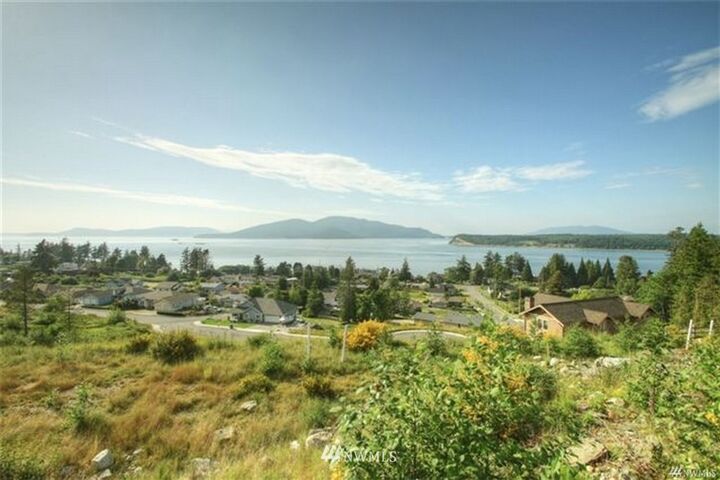 2802 W 3rd Place  Anacortes WA 98221 photo