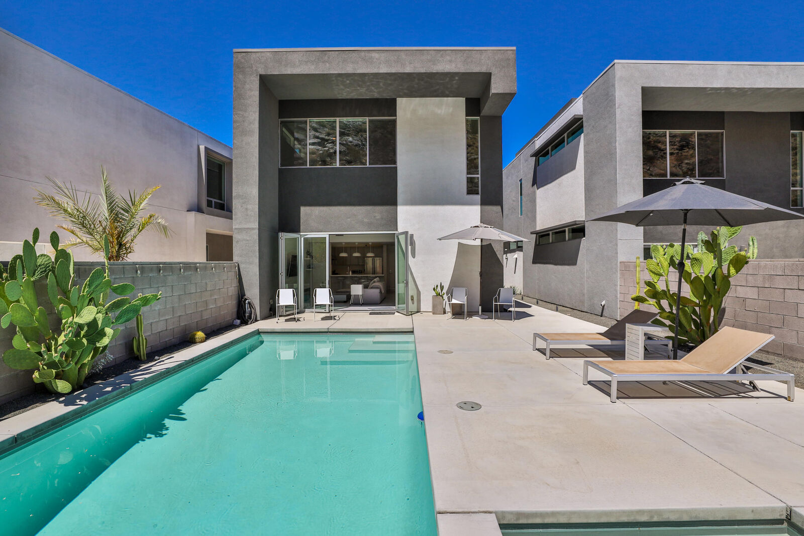 Property Photo: 1155 Iris Lane CA 92264