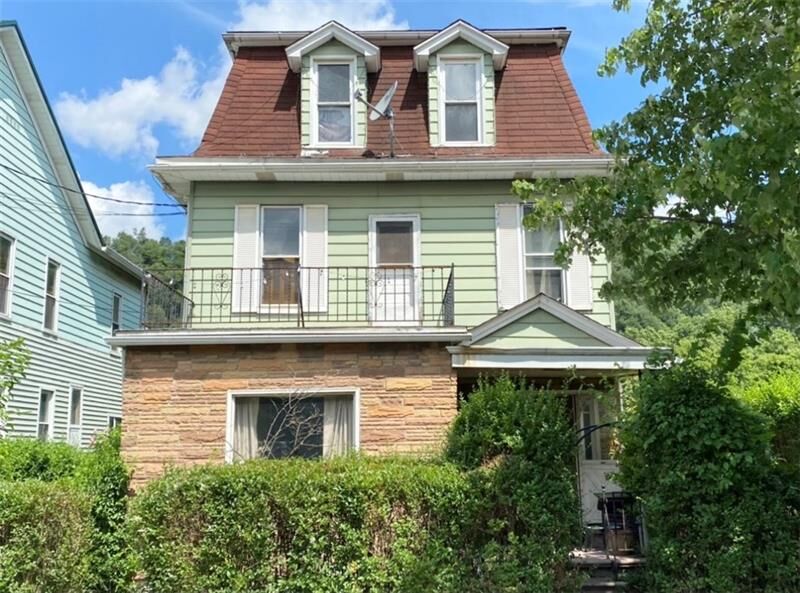 Property Photo: 141 Maple Ave PA 15901