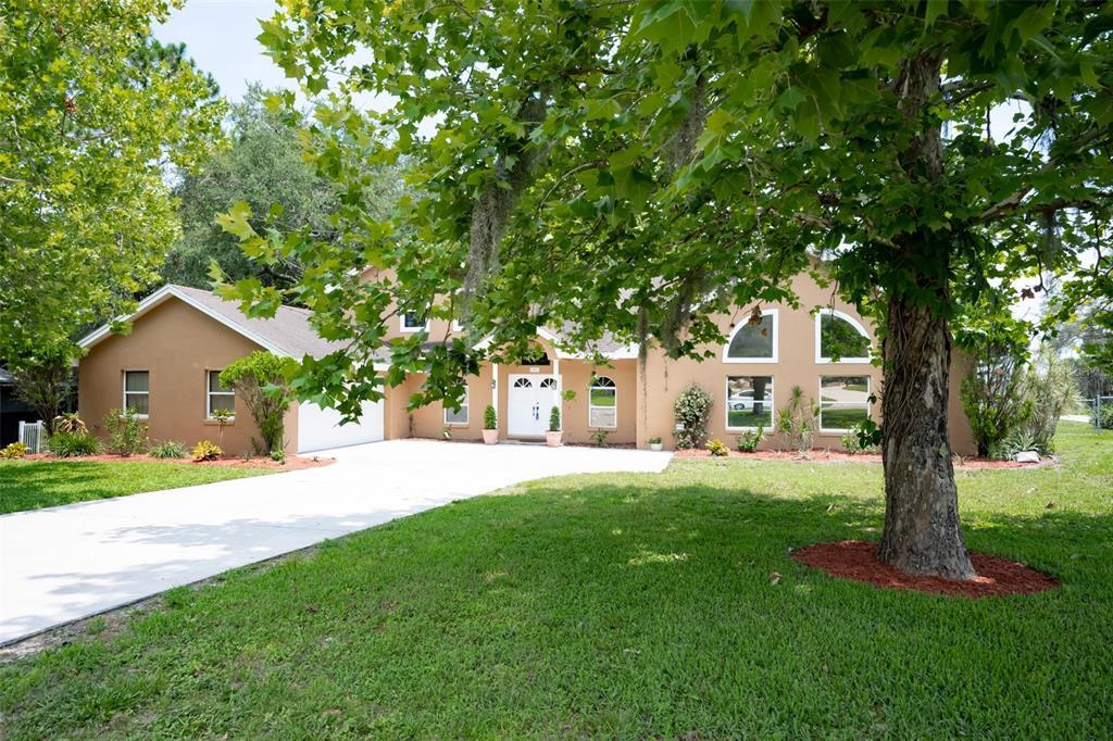 Property Photo: 4903 Willowbrook Circle FL 33884
