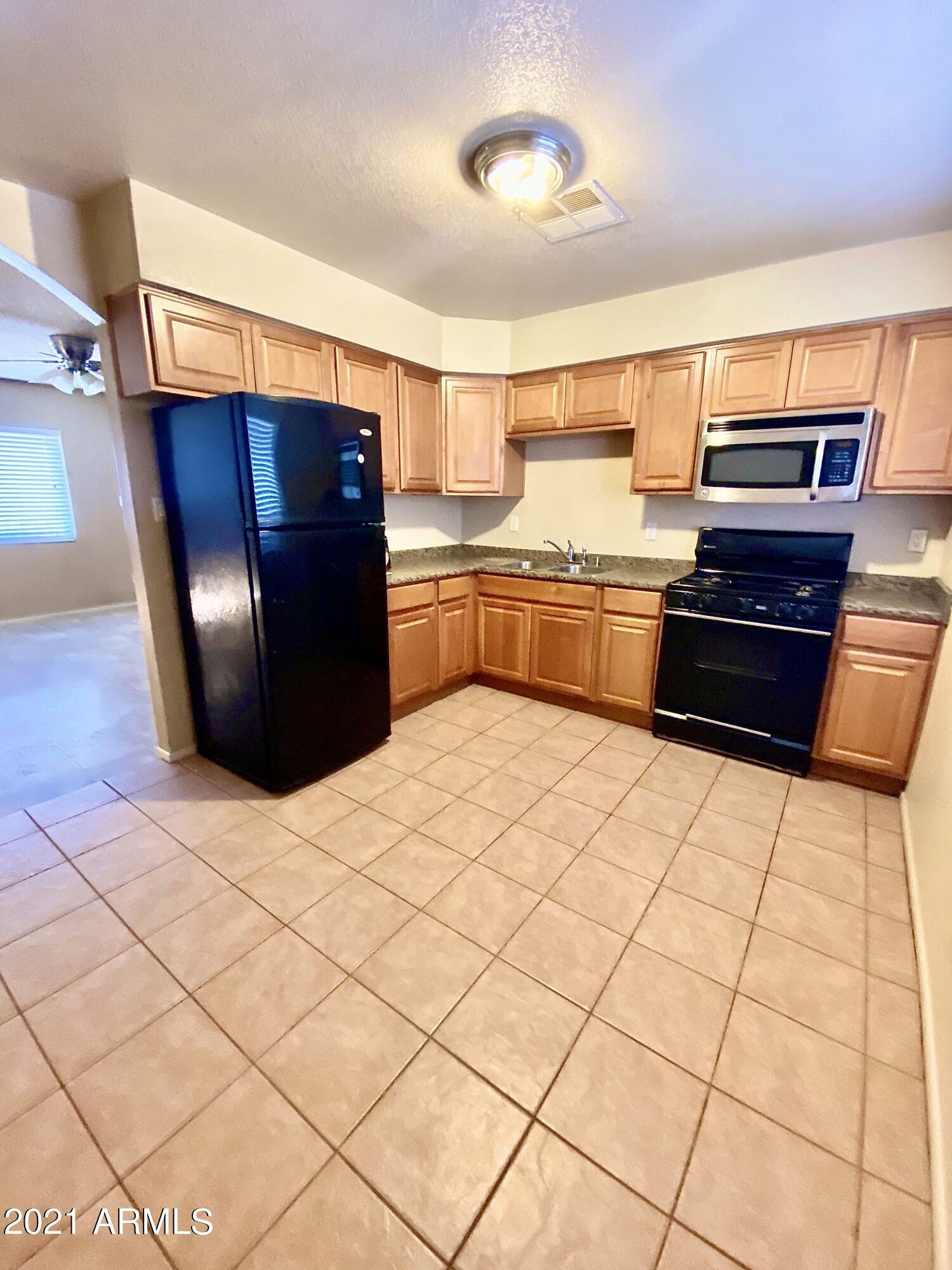 Property Photo:  933 E Harry Street  AZ 85288 