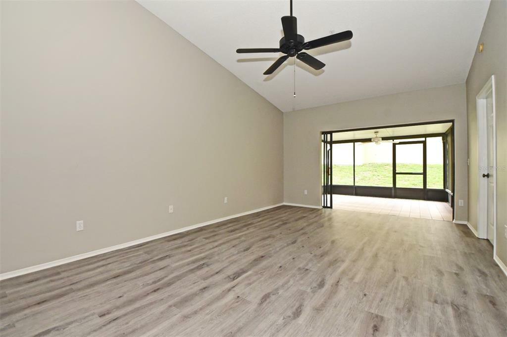 Property Photo:  729 Swan Lane  FL 32701 