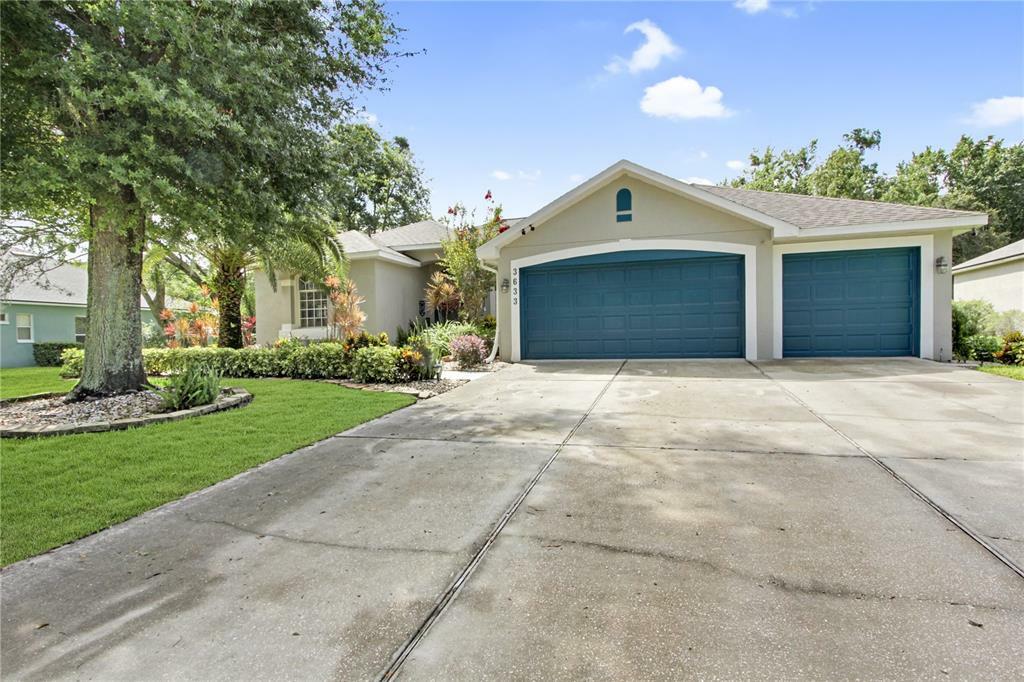 Property Photo: 3633 Haddington Court FL 32712