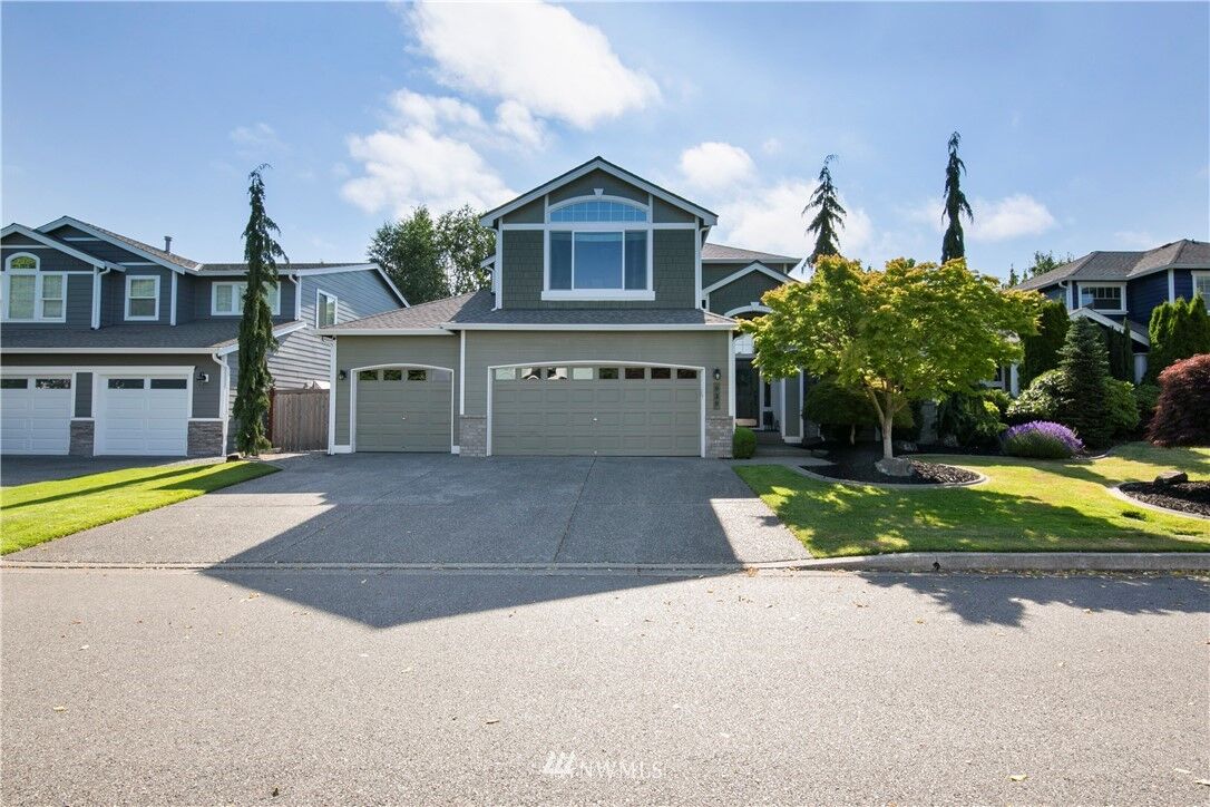 Property Photo:  939 N Laurel Lane  WA 98406 