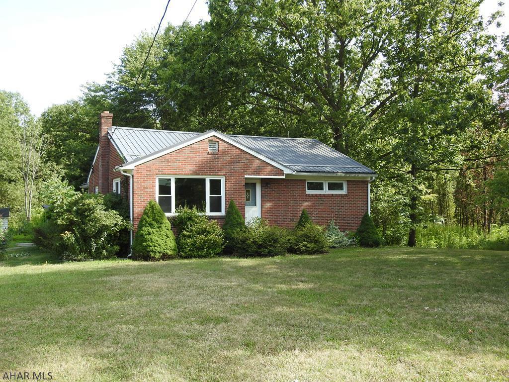 Property Photo:  13671 S Eagle Valley Road  PA 16686 