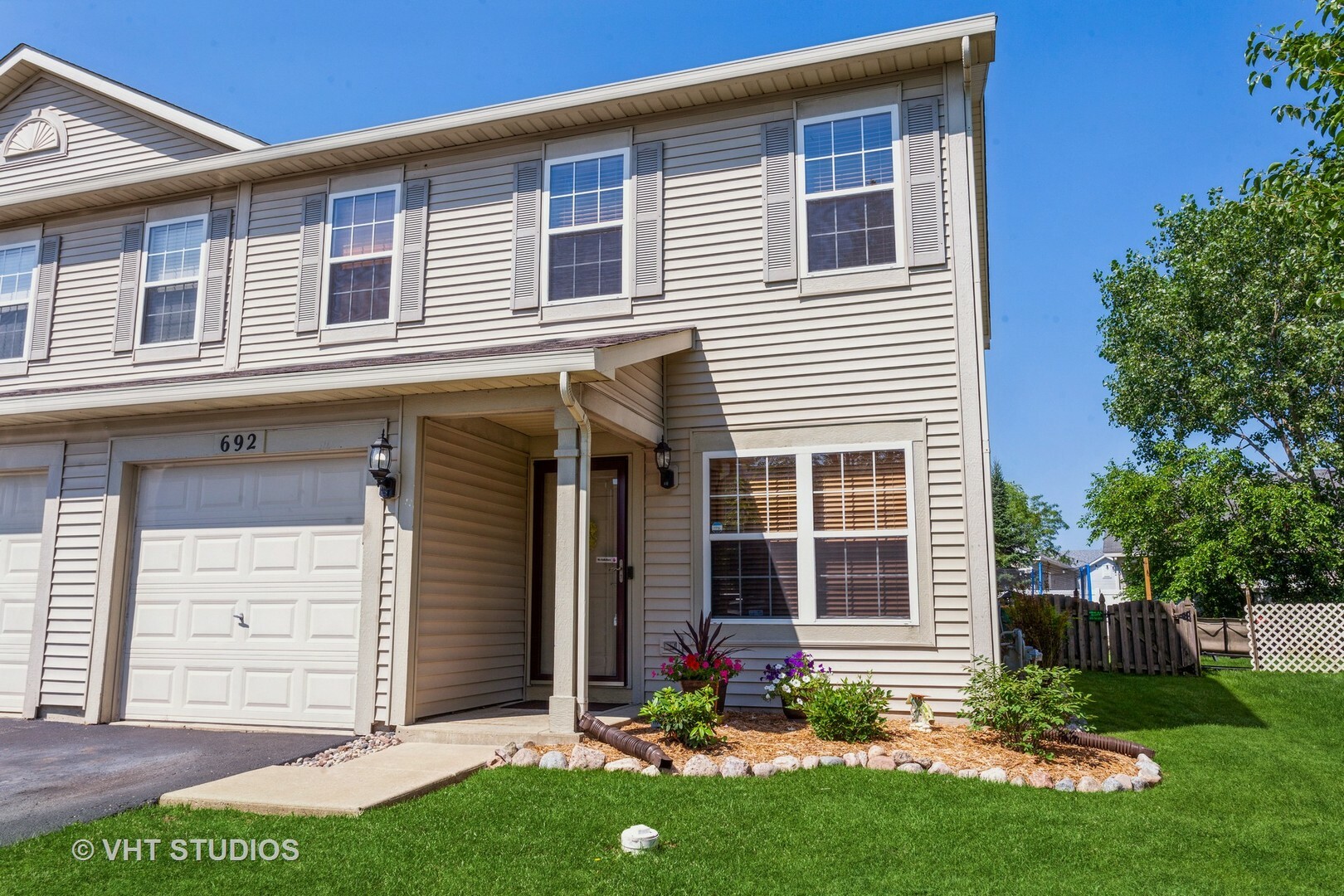 Property Photo: 692 S Shannon Drive IL 60446