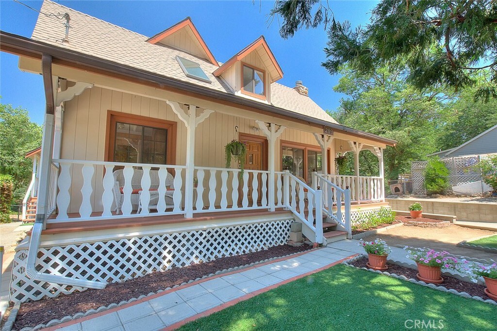 Property Photo: 299 Nob Place CA 92325
