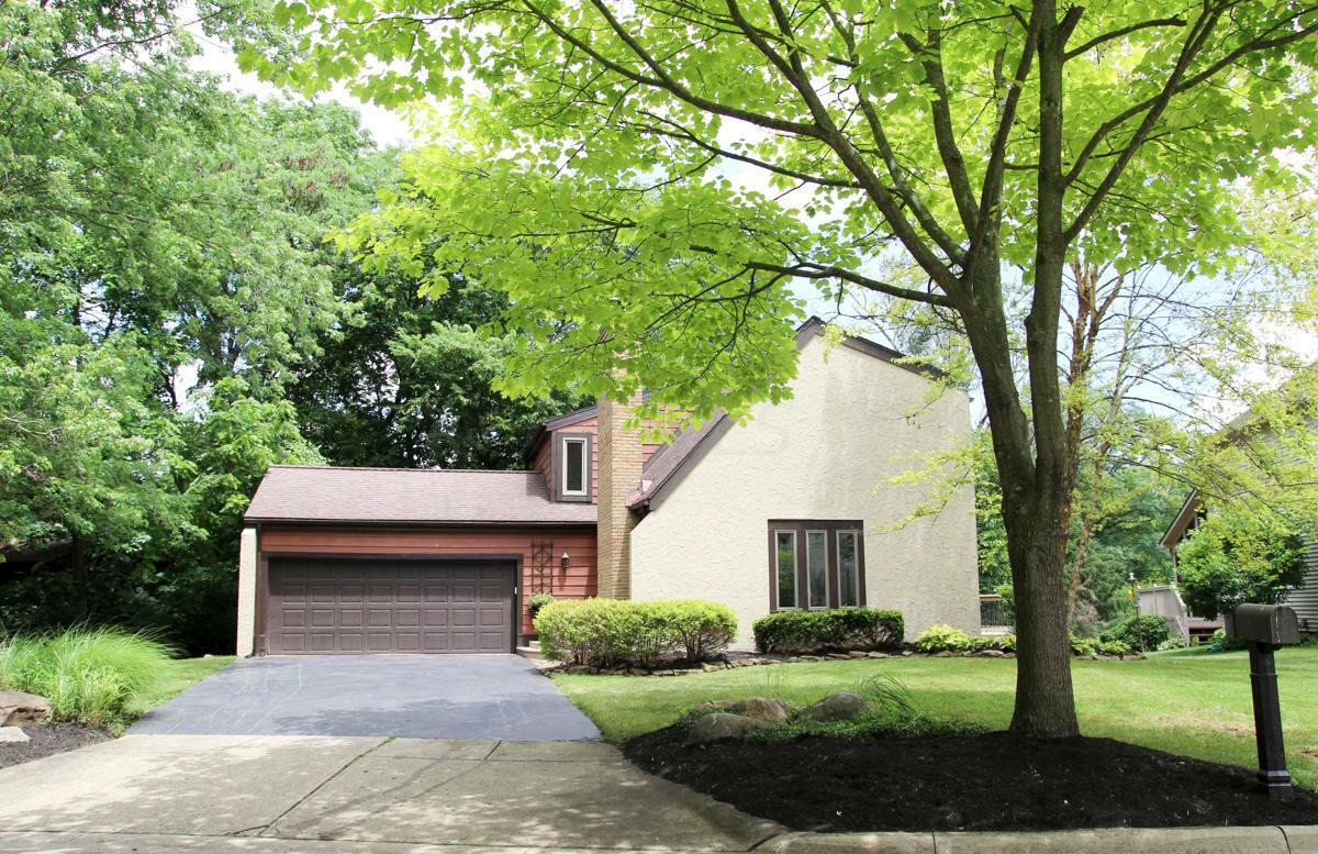 Property Photo: 156 Stonefence Lane OH 43017