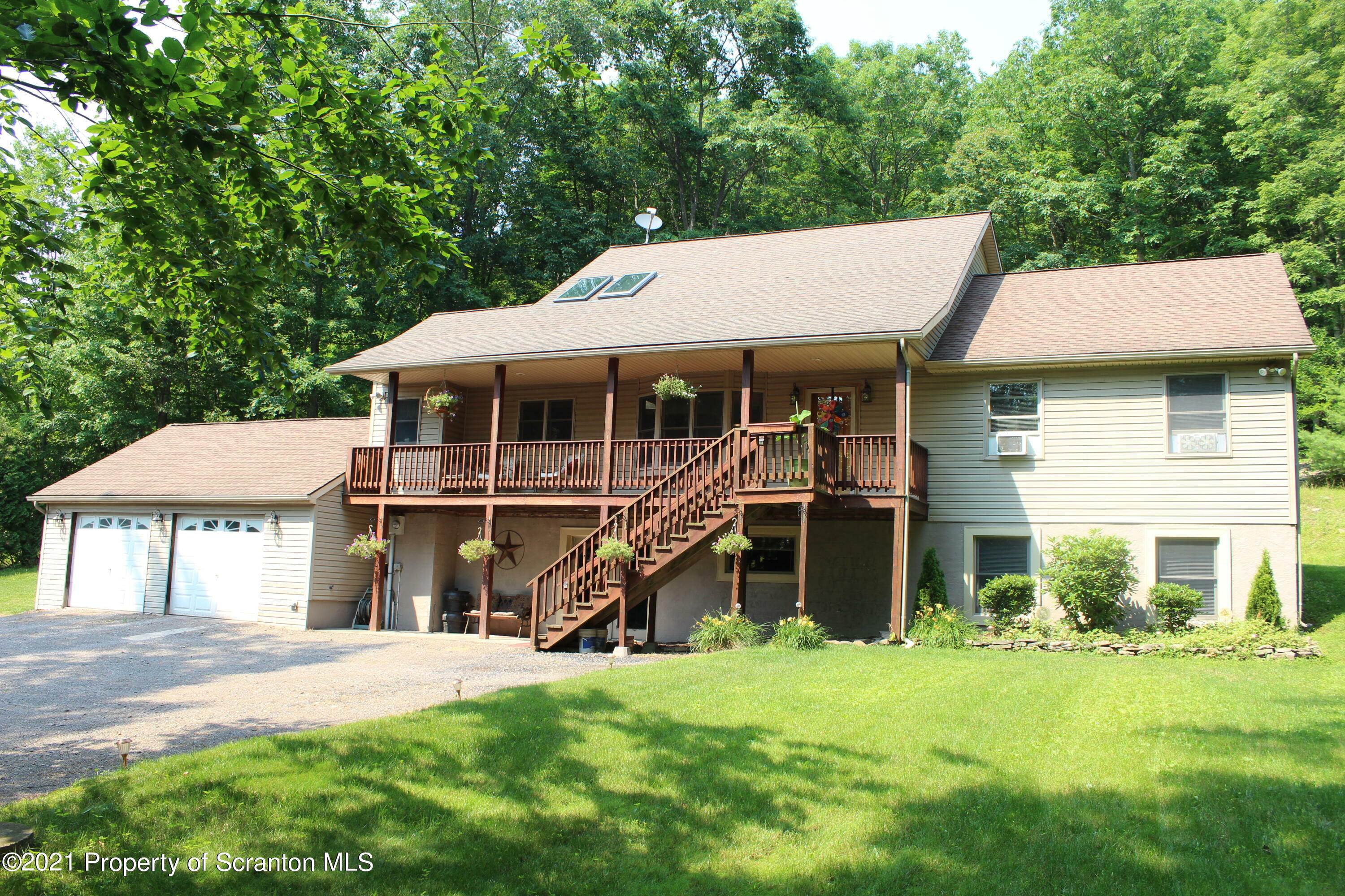 Property Photo:  146 Root Hollow Lane  PA 18657 