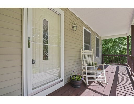 Property Photo:  118 Charlton Rd  MA 01562 