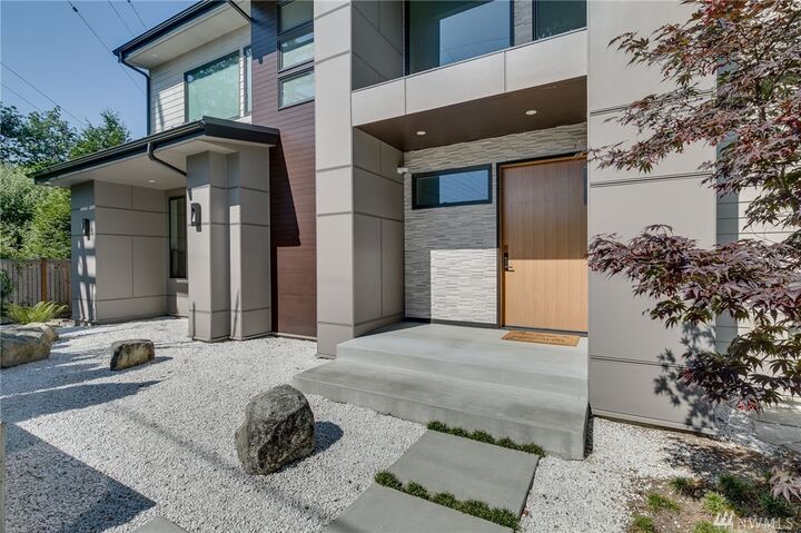 Property Photo: 3029 110th Ave SE WA 98004