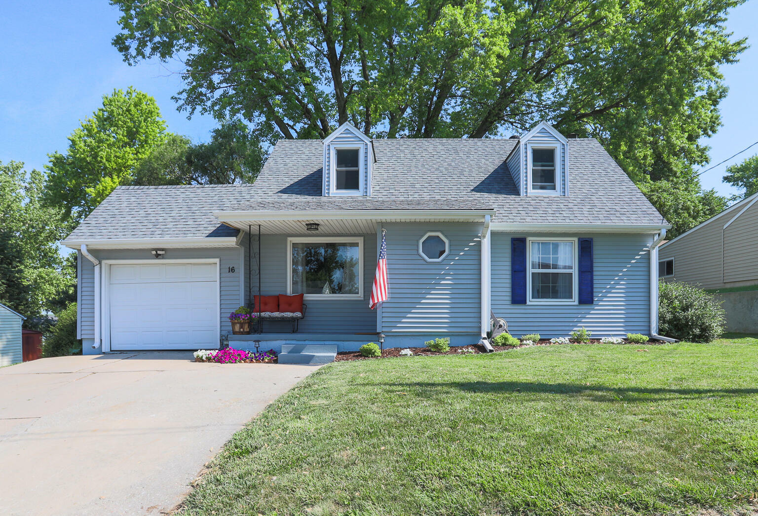 Property Photo:  16 Hillside Drive  IA 51575 