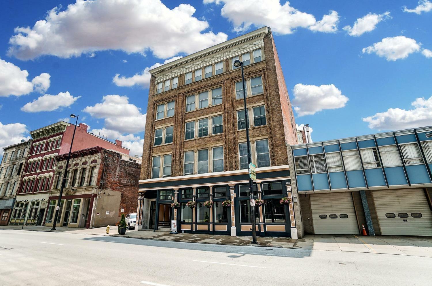 Property Photo: 335 W Fifth St 402 OH 45202