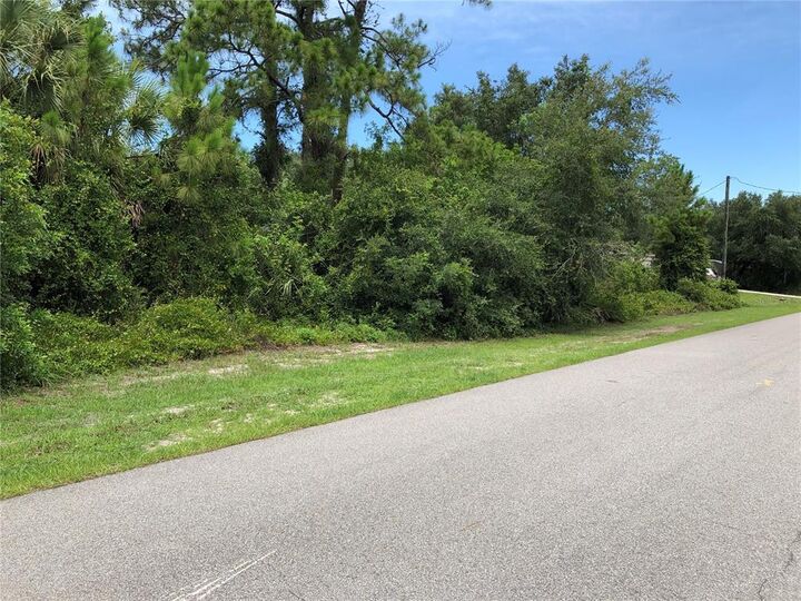 Property Photo: Escambia Circle FL 34288