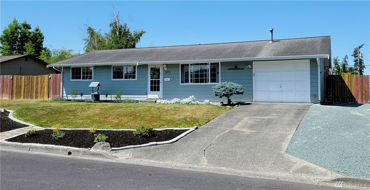 Property Photo:  1015 S 20th St  WA 98274 