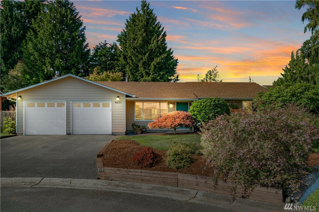 Property Photo:  4630 S 290th Place  WA 98001 