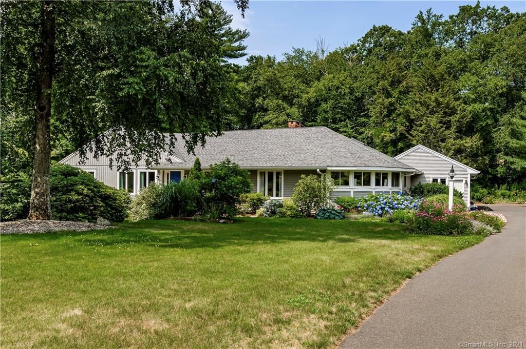 Property Photo:  43 Beverly Drive  CT 06001 